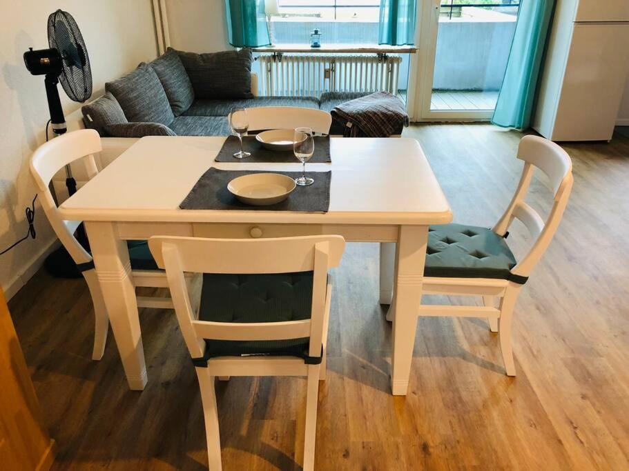 Zentrale Studio Wohnung In Emden Eksteriør billede
